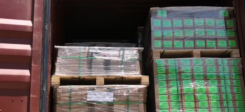 Export packaging and shipment coordination